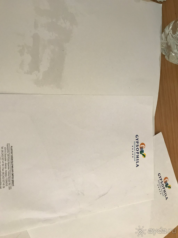 Никак не тянет на 5 звездочный, ну никак...