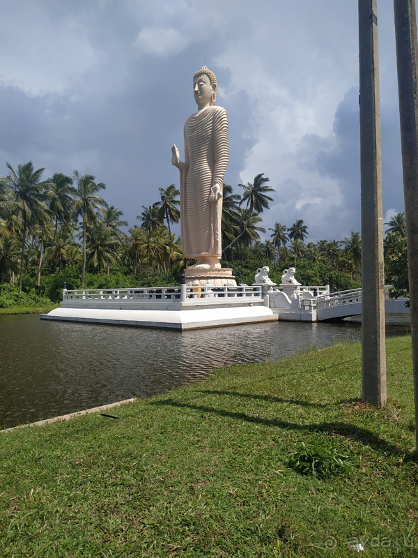 Пляжный отдых в Хиккадуве 