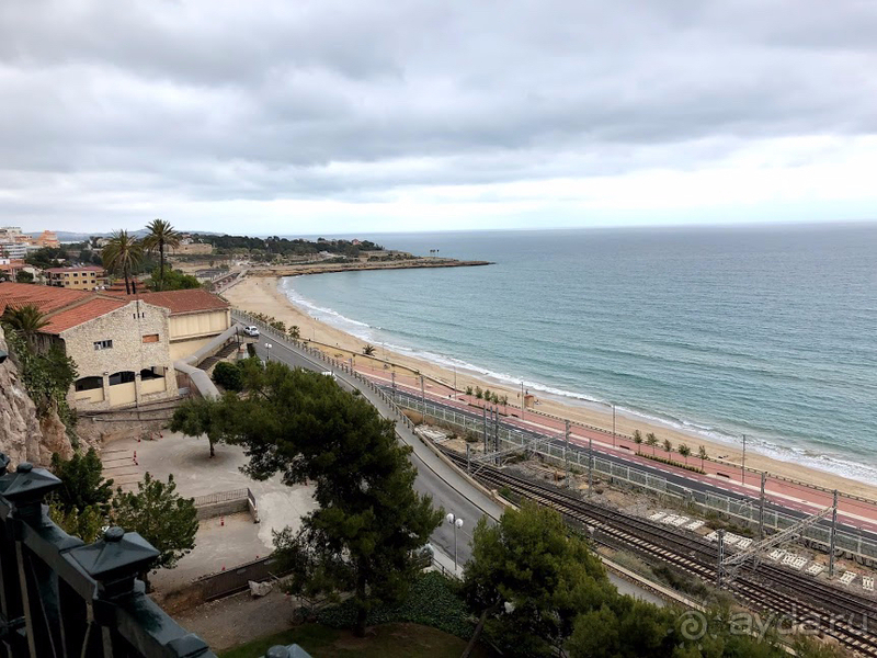 Отель  в центре курорта