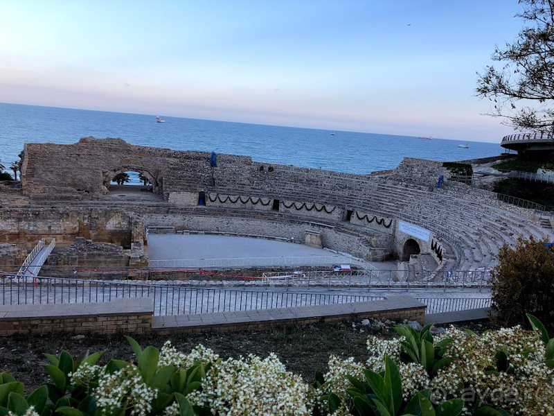 Отель  в центре курорта