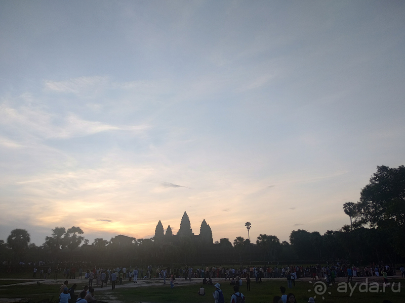 "Путешествие в Ангкорват"