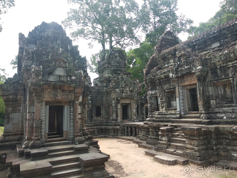 "Путешествие в Ангкорват"