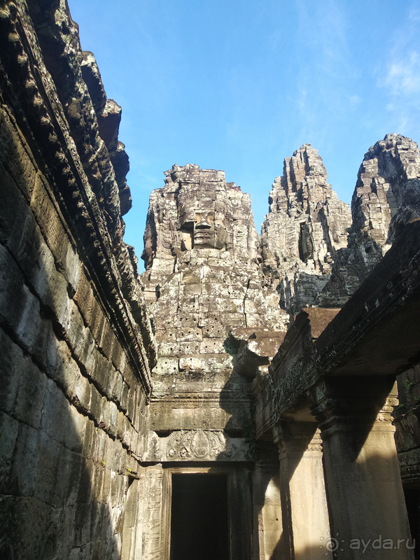 "Путешествие в Ангкорват"