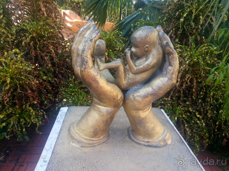 Если вы думаете увидеть космополитичную столицу, то это не для вас) 