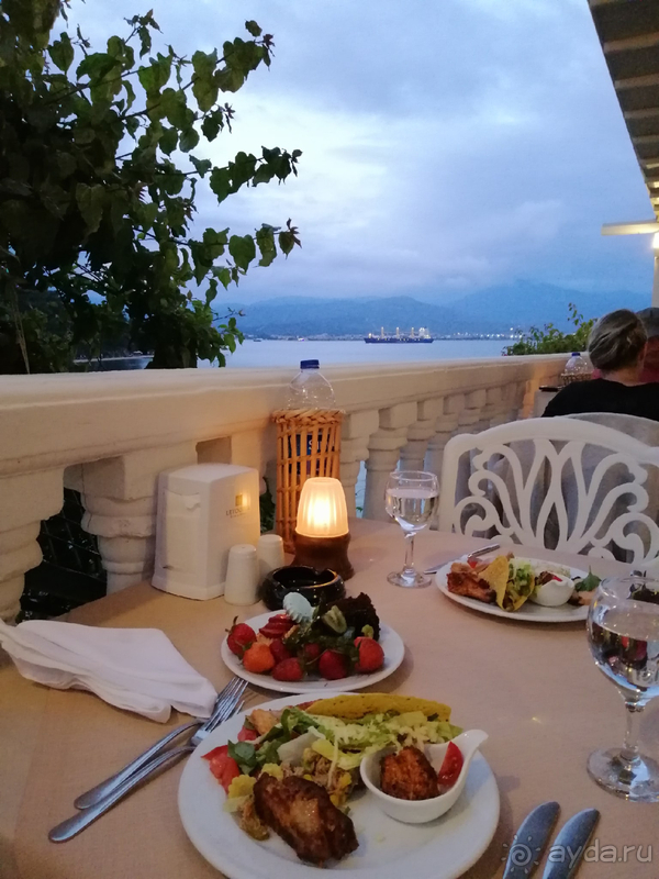 Отель-полуостров или райский уголок!