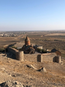 Монастырь Хор Вирап у подножия Арарата (на границе с Турцией)