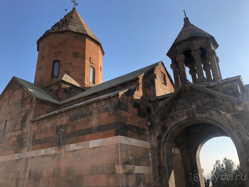 Монастырь Хор Вирап. Все монастыри в Армении визуально похожи