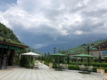 Обожаем это место!