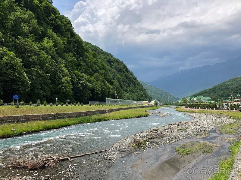 Обожаем это место!