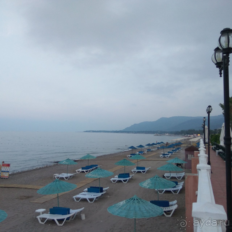 Пожалуй после ремонта номеров отель потянул бы на "пятерку".