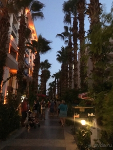 Четверка**** хорошего уровня!