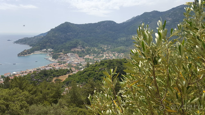 Чудесный тихий отель над городком Турунч