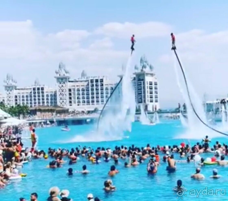 Отель с самый большим бассейном в Турции