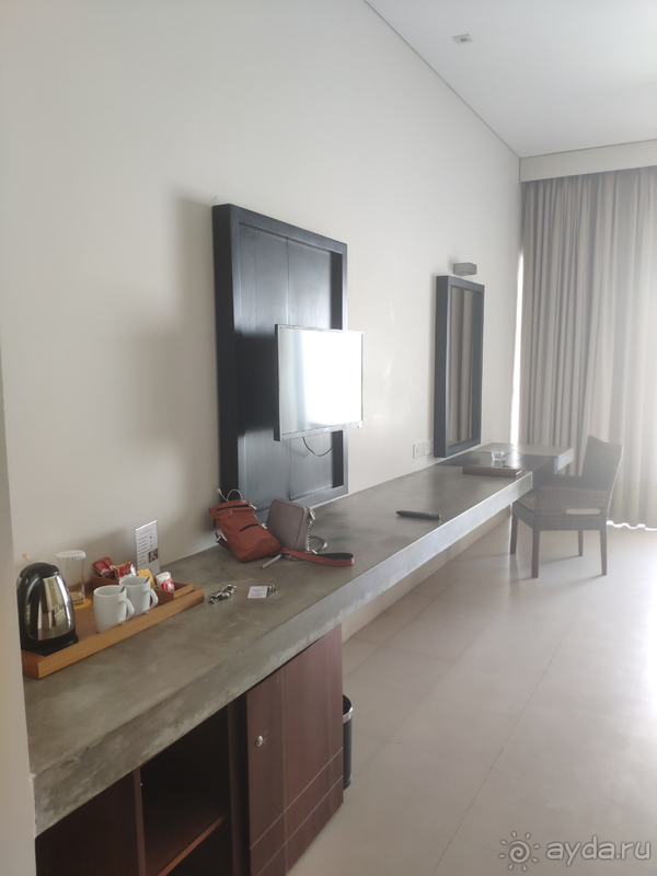 Отель с отличной территорией и ужасным пляжем