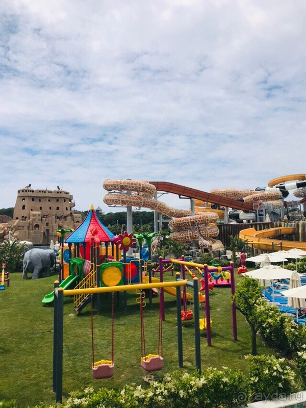 Отель не на первой линии, но это компенсируется другими преимуществами!