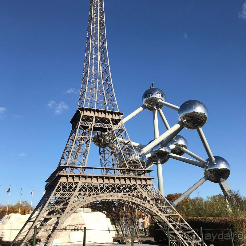 Красивый тематический парк