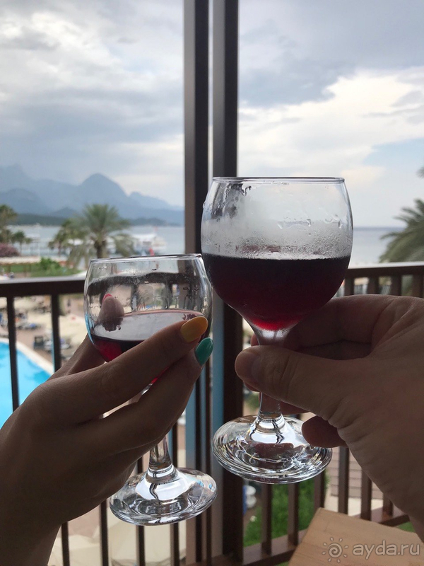 Молодежь тут просто найдет все, за чем ехали и даже больше)))