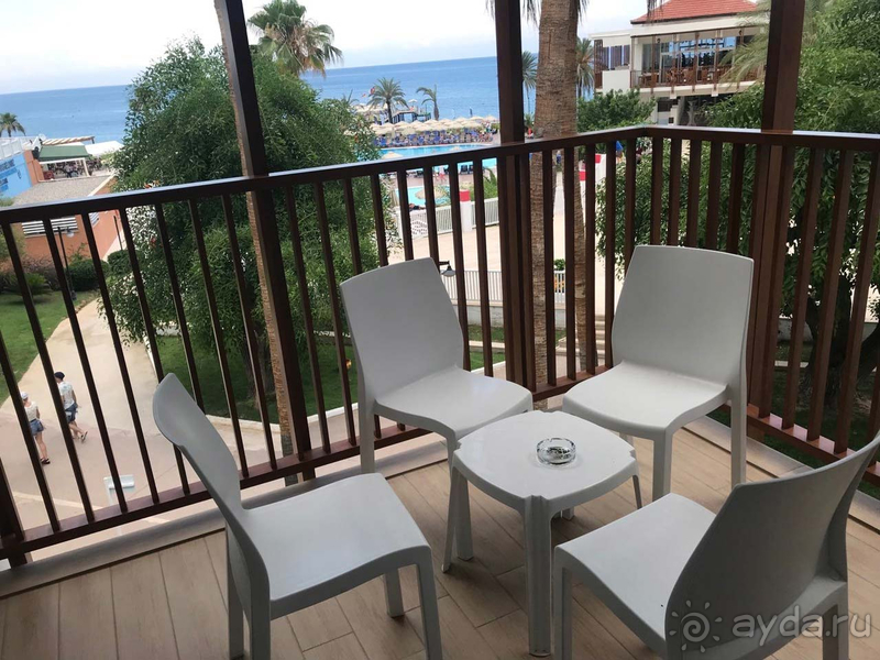 Молодежь тут просто найдет все, за чем ехали и даже больше)))