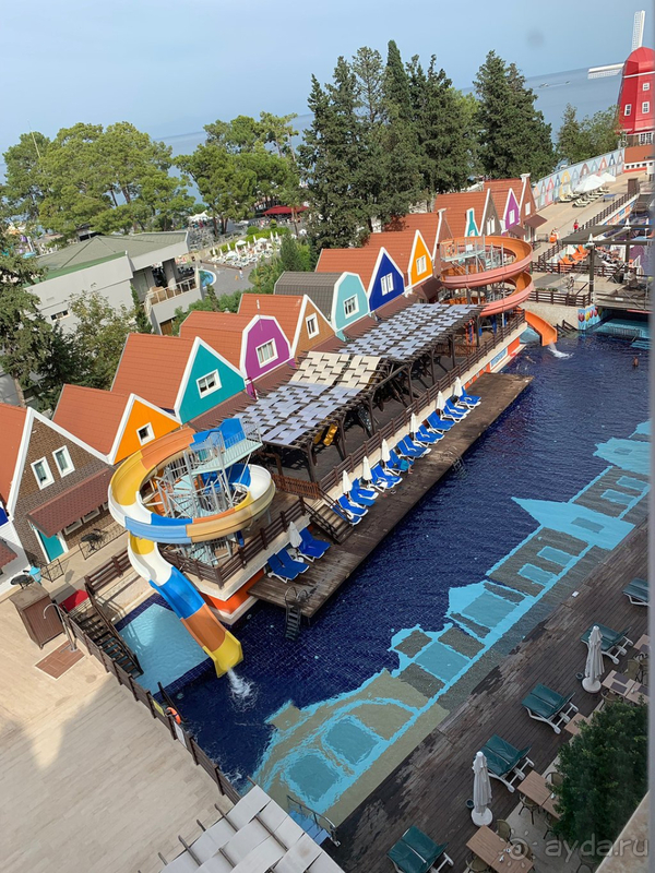 Не стоит тех денег, которые мы заплатили.