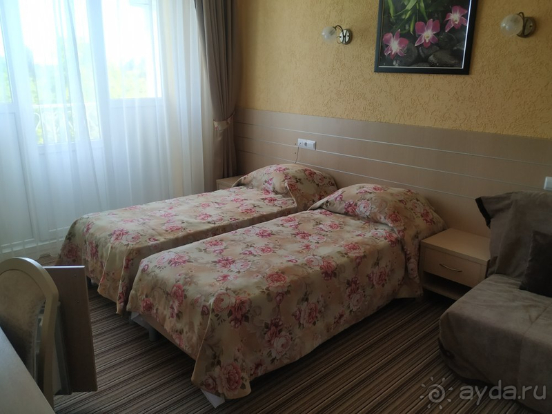 Отель на твёрдую 4!