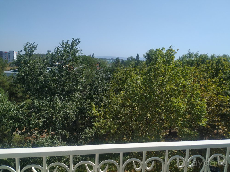 Отель на твёрдую 4!