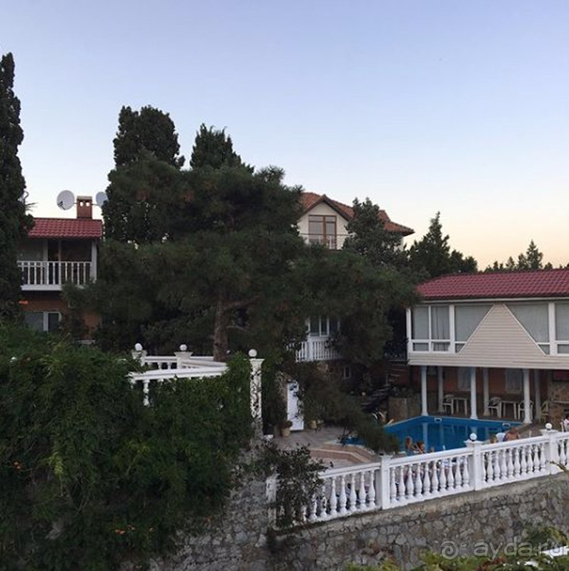 Одни положительные эмоции