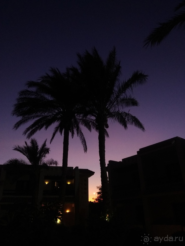 Из плюсов только море