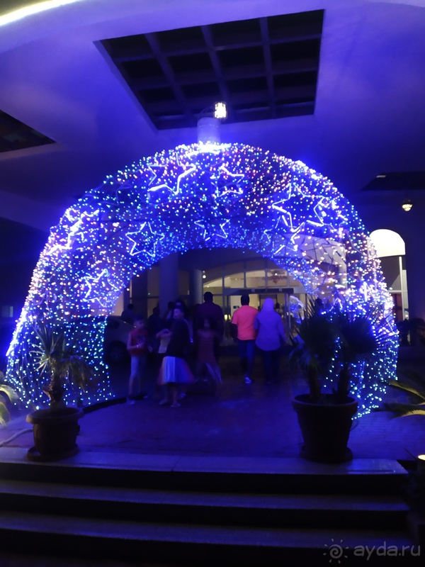 Из плюсов только море