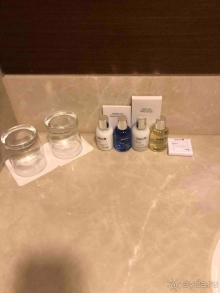 Мало народу