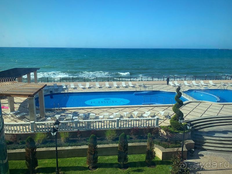 4 звезды можно дать только за наличие бассейна.