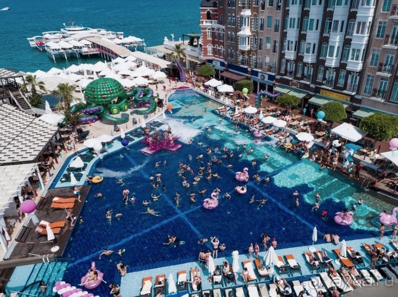 Orange County Kemer, Кемер, Центр