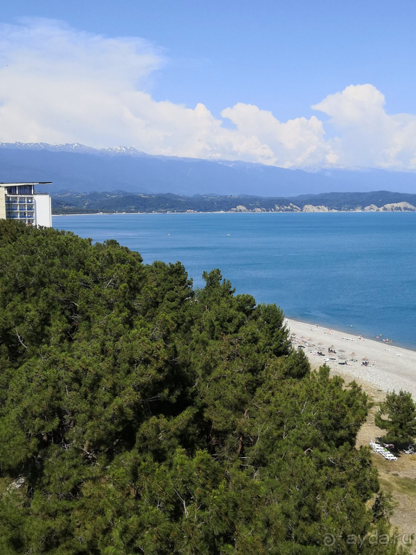 Ставлю оценку неплохо из за набережной и природы.