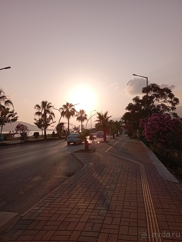 Твëрдые 4 звезды.