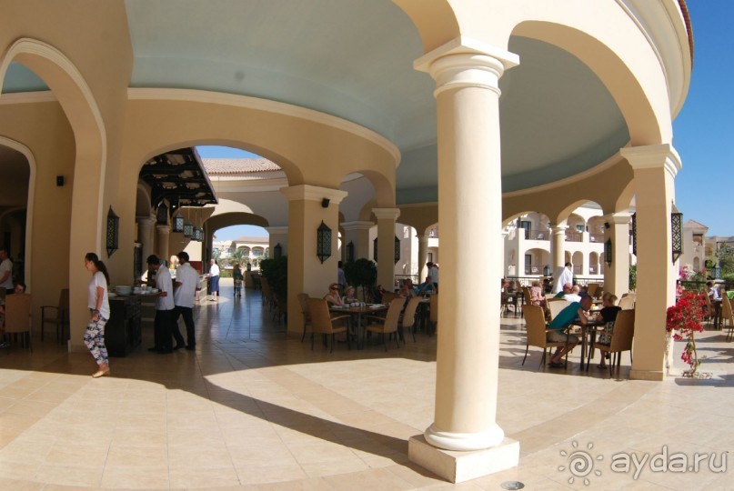 Отель отличный, но без моря 