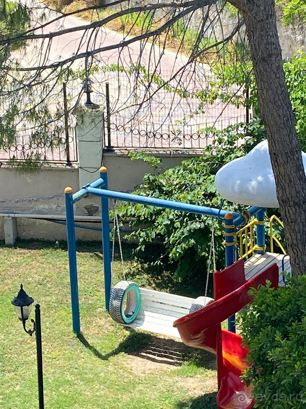 Отель не соответствует даже 3-м звёздам