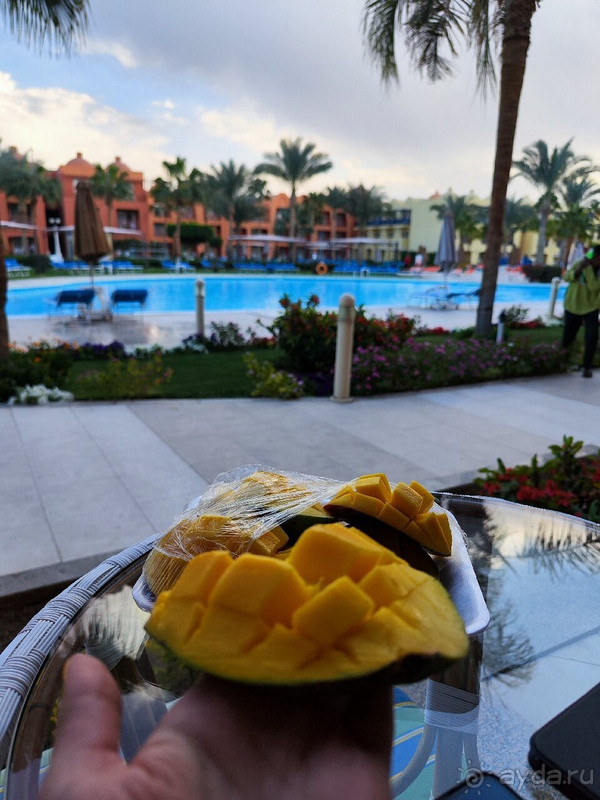 Общее впечатление от отеля - добротный, но уставший