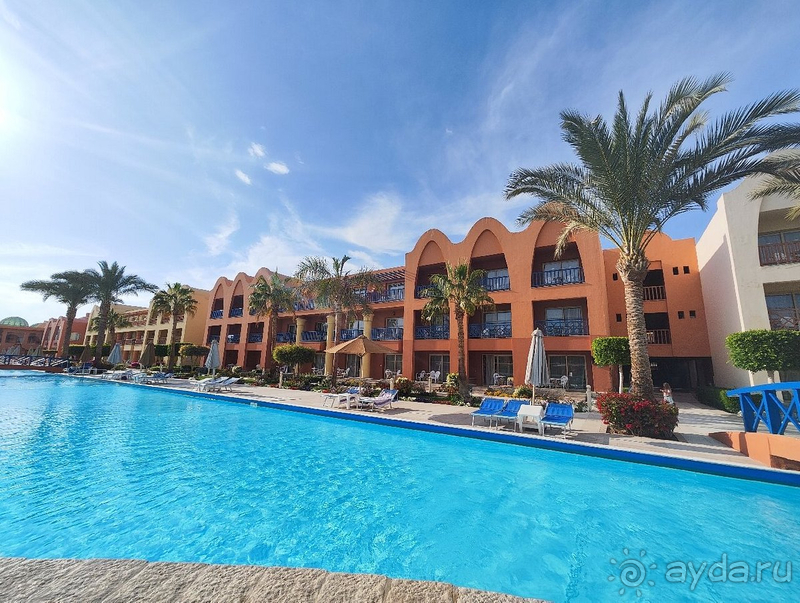 Общее впечатление от отеля - добротный, но уставший