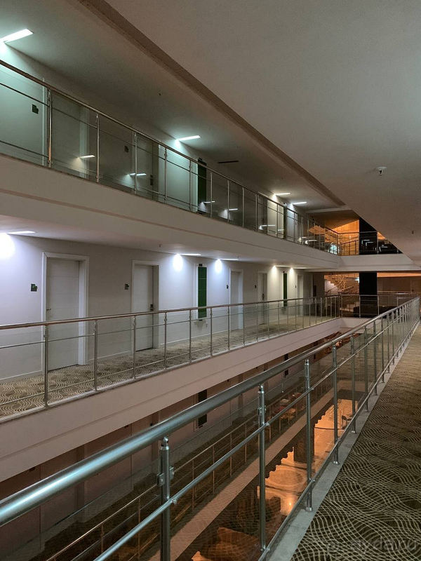 Твёрдая тройка.