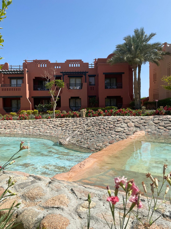 В целом, отель уютный, но в другой сезон.