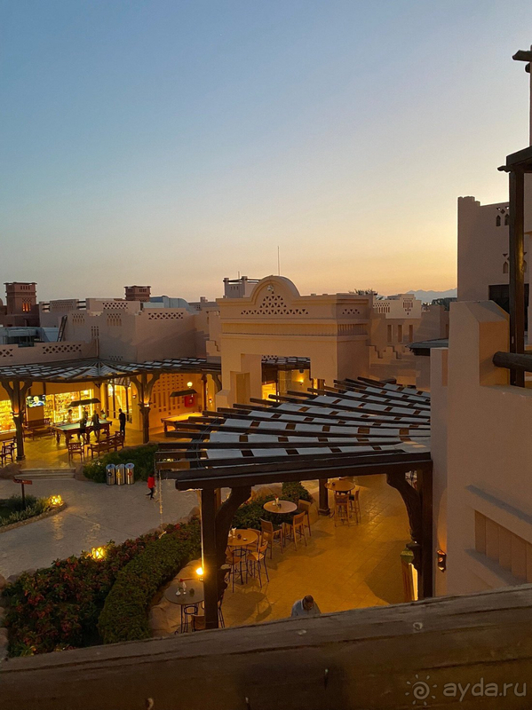 В целом, отель уютный, но в другой сезон.