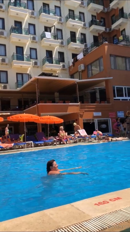 За свои деньги сойдет