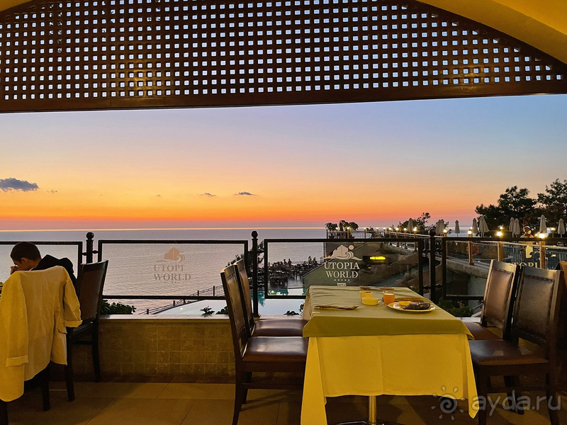фото Utopia World Hotel