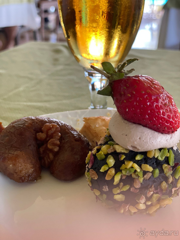 фото Utopia World Hotel