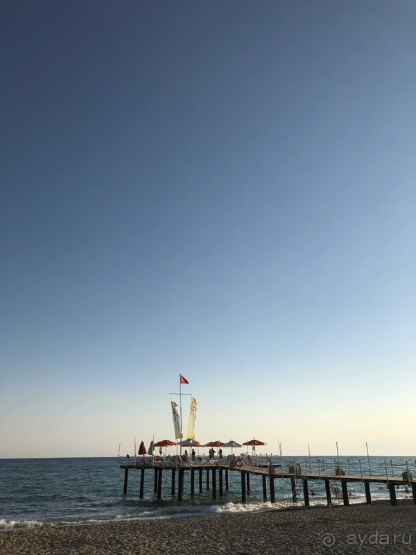 Прекрасный отель для детей. Но если кто то хочет отдохнуть в относительной тишине, то в этом отеле не получится