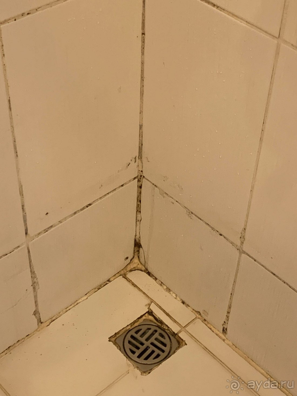 Отель тянет максимум на 2 звезды!