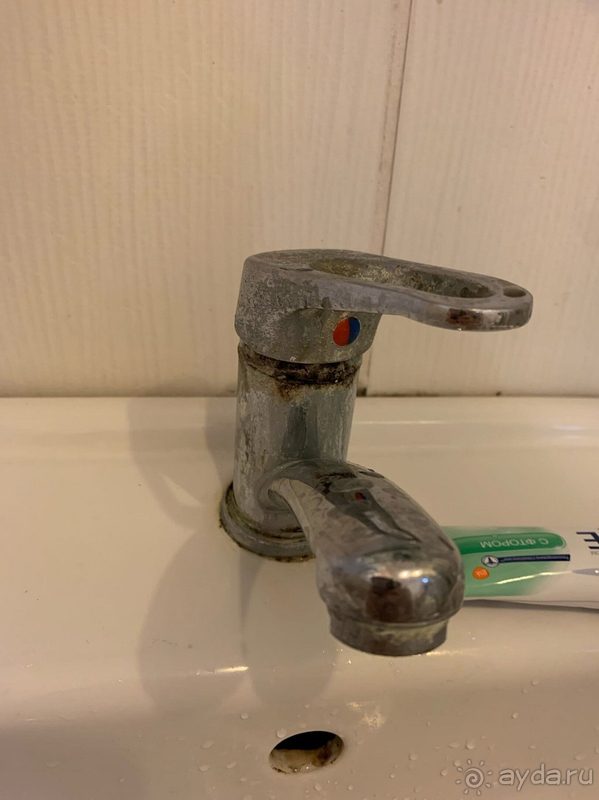 Отель тянет максимум на 2 звезды!