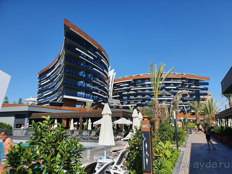 Пока не дотягивает до уровня 5*