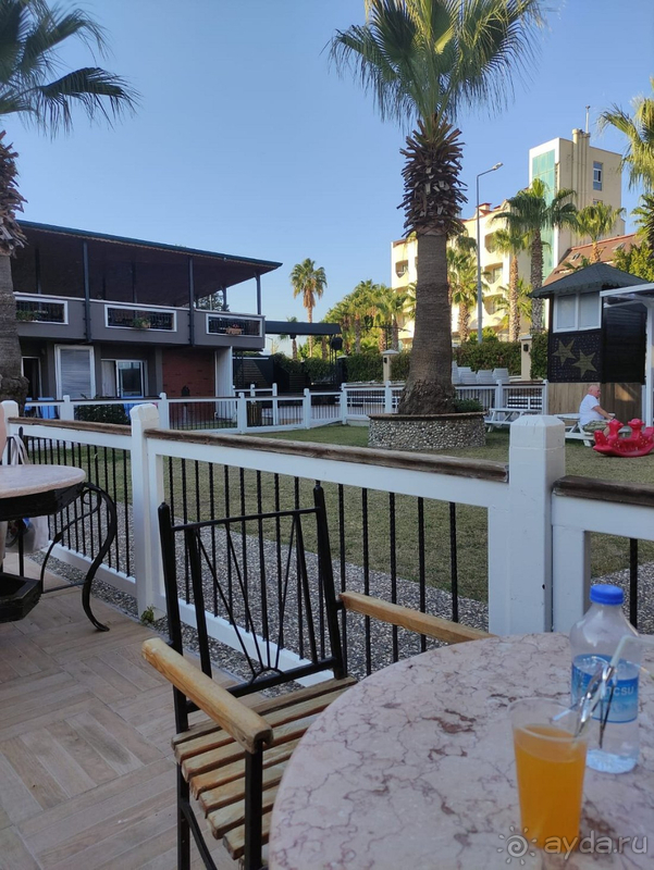 Отель хороший, если вам нужен отдых – то только сюда