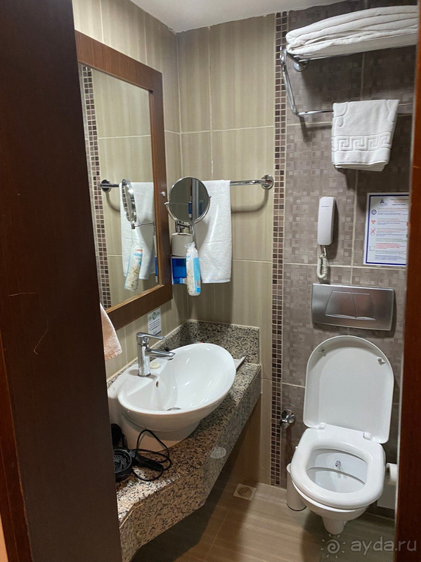  Отель - 4 звёзды с натяжкой, денег своих не стоит.