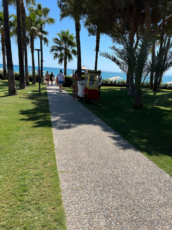 Замечательный отель